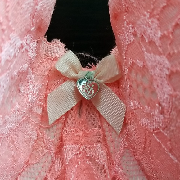 Victoria's Secret Bustier (32D) - Picture 2 of 5